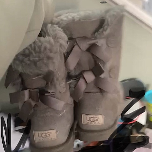 Bailey bow Ugg’s - Picture 1 of 2